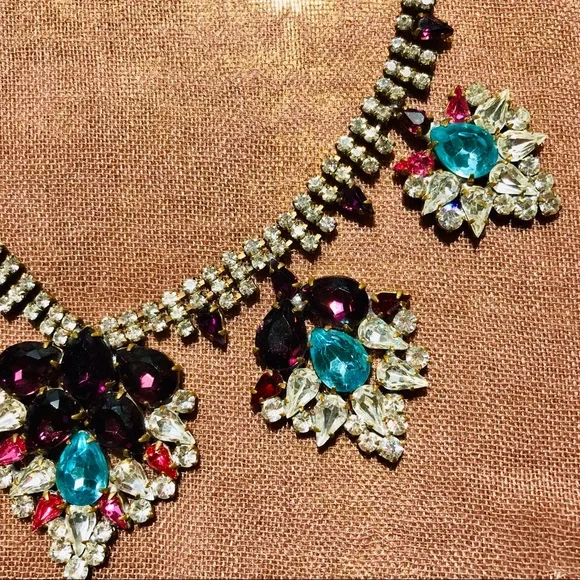 💎Lush Color One of a kind Crystal Rhinestone Necklace - Picture 7 of 13